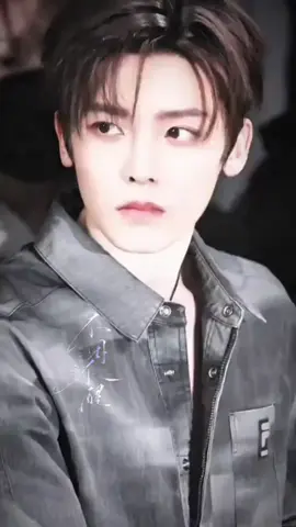 wanita dengan Dunianya sendiri😎#neohou #linyi #chenzheyuan #chengyi #changhuasen #chenghongxin #dengwei #zhangchenxiao #dingyuxi #fanzhixin #lihongyi #aoruipeng #yuchangen  #xiazhiguang #zhaixiaowen #zhanglinghe  #baishuo #baijingting #songweilong #wangyibo #wanganyu #chenyouwei #tianjiarui #yanan #wanyanluorong #linziye 