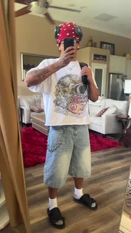 Tee so hard😮‍💨#fyp #viral #fashion 