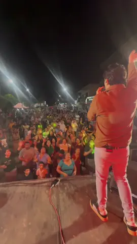 MONTANHA/ES 🔥 Que alegria adorar ao Senhor nessa cidade!Povo animado nos recebeu e celebrou junto com a gente🎶