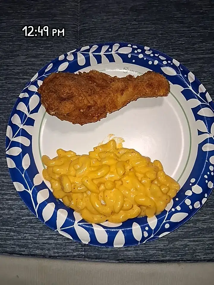 no breakfast. had two proffees. power was out all night (literally 10 hours) so I got no sleep and I have to close today. but Wyatt wanted chicken and mac n cheese so that's lunch today. hey, I ate though lol 