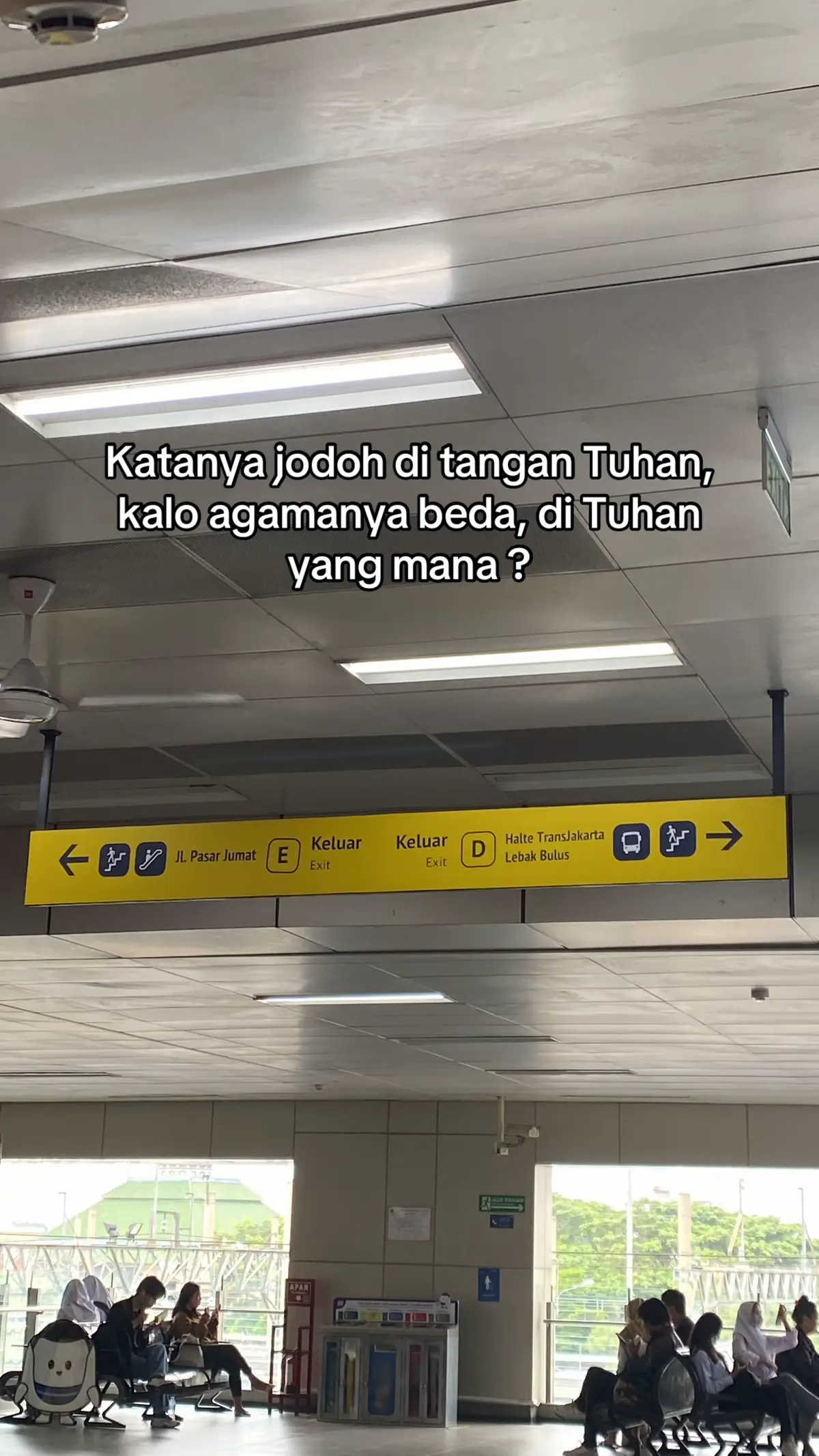 Tuhan yang mana ? #fyp #bedaagama #cintabedaagama #agama 