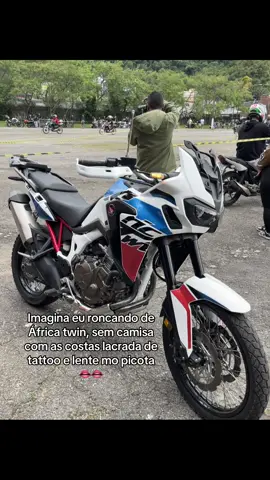 💭👄👄#fyp#moto#africatwin#desacato#chave#grauderua#esplore#reflexion#vaiprofycaramba 