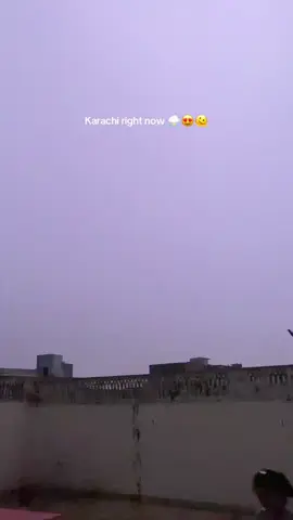 #karachi weather 🌦️ #fyp #viral #foryou #viralvideo #rain #rainyday #weather #fypシ #goviral #growmyaccount #like #Love #fyppppppppppppppppppppppp #lovelyweather #goviral #fypシ゚ 