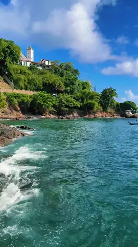 Just another day floating in emerald blue 🌊✨” #OceanVibes #AllSaintsBay #BahiaDeTodosOsSantos #SeaLovers #BrazilParadise #Nordeste #TravelTok #FYP #bahia #salvador #yachtclubedabahia 