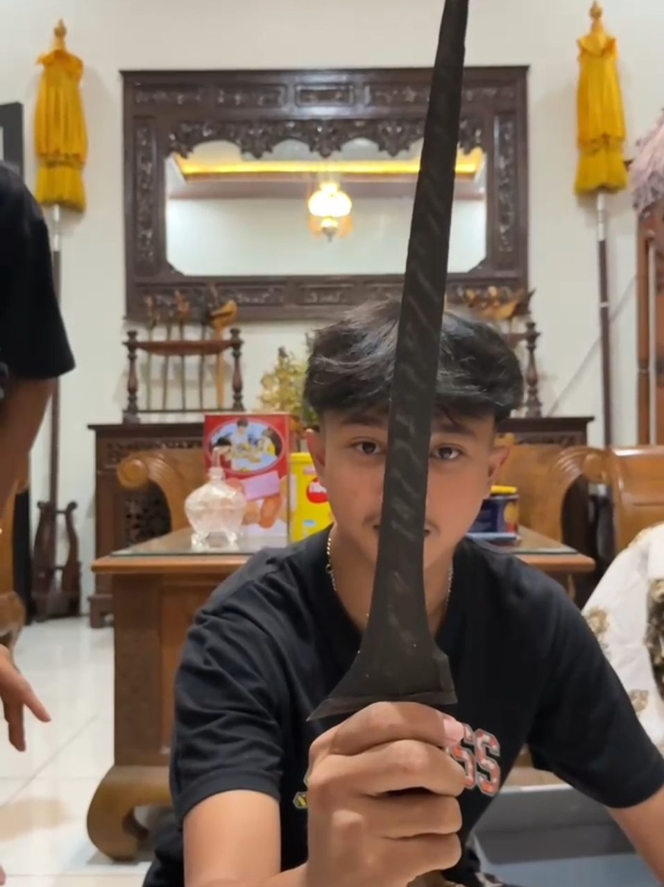 Menurunkan ilmu kepada Rasel untuk menjamasi pusaka #pakeron #forpajaya #keronkeren #garudawisnusatriamuda #gwsm #gsky #malamsatusuro 