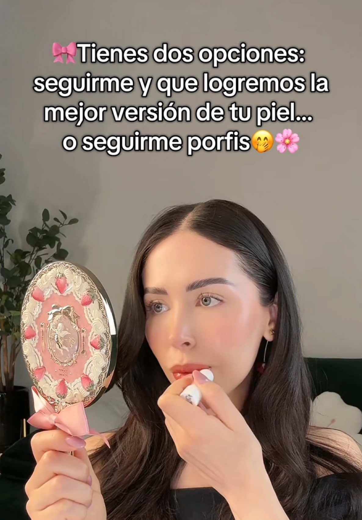 SÍGUEME LINDURA🌷 Y JUNTAS LOGREMOS LA MEJOR VERSIÓN DE TU PIEL ✨ CON PRODUCTOS QUE SÍ FUNCIONAN Y QUE TU PIEL NECESITA 🧖🏻‍♀️🤍 #skincare #tipsdebelleza #cuidadodelapiel #cuidadodelcabello #paratii #fyp 