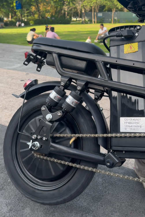 A convenient electric bicycle with a range of up to 80 kilometers is a must-have for every household. Take advantage of the limited time flash sale now to buy one and give it a try#tiktoklive #livehighlights #Electricassistedbicycle #electricbicycle #ebike #ebiketiktok #tiktokshop #ride #bicycle #assistbicycle #tren #trending #Summer #electricvehicle 