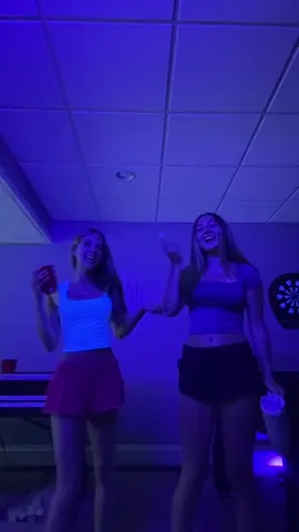 🥸🥸 can’t have us both #im18tiktok⚠️ #fyp #viral #foryoupage 