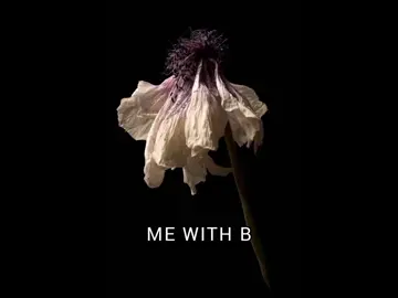 R.....♡ .  .  #R #iloveR #lysm #fypppp #aesthetic #trend #flowers  #flower #feelinlove 