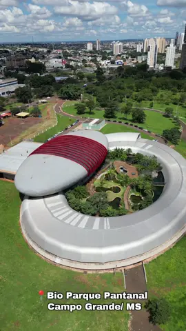 Um 360⁰ no coração azul do Cerrado 💧🌿 O Bioparque Pantanal, em Campo Grande - MS, é simplesmente inacreditável. Natureza, arquitetura e ciência - tudo em um só lugar. 🎥 Vem ver o Brasil por outro ângulo comigo! 👉 No insta: @lucaslourencoprodutor Conteúdo aéreo + viagens por esse Brasilzão lindo 🚁 BR #bioparquepantanal #campograndems #matogrossodosul #drone #viagempelobrasil #dronefootage #ecoturismo #mtur 