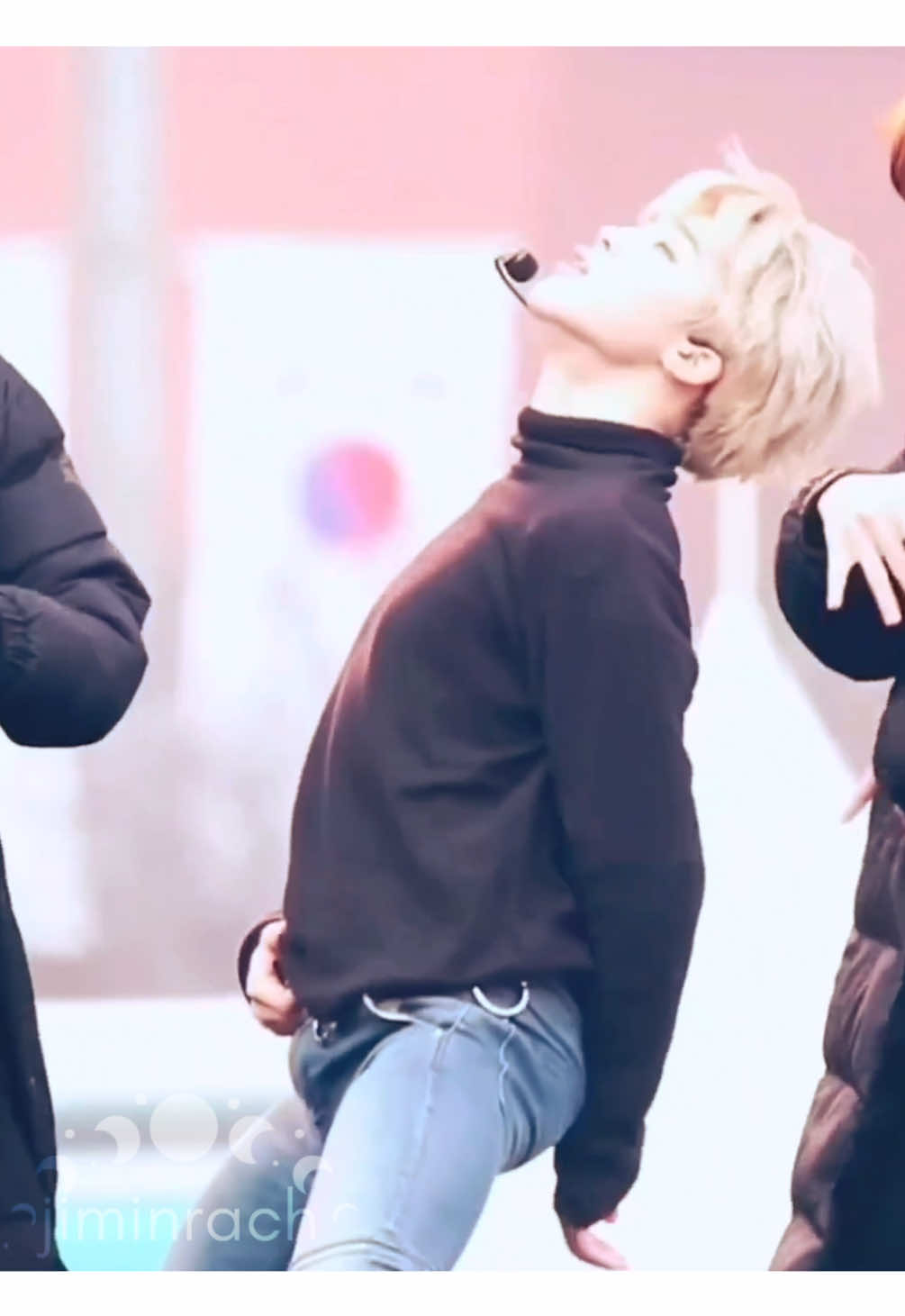 jimin always wears such lovely pants.😏🫦😏 #jimin #지민 #parkjimin #btsjimin #jiminhot #jiminedit #jiminbias