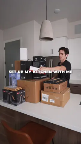 Set up my kitchen with me to elevate the vibe. #kitchen #amazonfinds #apartment #asmrunboxing #interiordesign 