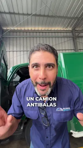 Vehículo blindado que no permite bajar los vidrios, porque es un Camión valija que transporta grandes sumas de dinero! Si los cristales no se bajan y el aire se daña... HAY PROBLEMA🥵. Pero el Jefe de estos choferes, es bueno como Musa, no los vá a dejar que pasen calor... los manda a arreglar del Aire Acondicionado de una vez!!!