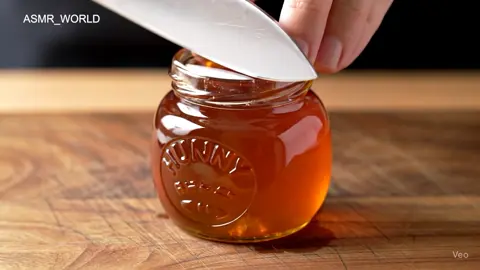 Slicing a Honey Jar Made of Glassy #asmr #satisfying #glasscutting #honeypot #crystalobject #jellycore #aiart 