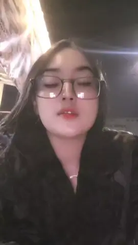 ga mau bersaing ah, relain aja, y g sih.. Awww😘