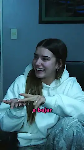 Es de toxica revisar el WhatsApp? #ivotheiler #lolatomaszeuski #kickargentina #clip 