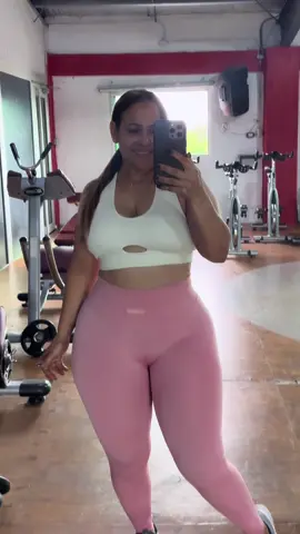 En el gym#gym feliz Jueves @Kathy Rivas 🏋🏻‍♂️🫶🏻💪🏻✨