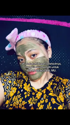 Jika kehidupan selanjutnya benar-benar ada, aku harap semesta cukup bijak untuk menjauhkan aku darimu. Aku tak ingin mengenalmu, tak ingin tahu namamu, bahkan tak ingin tahu rasanya kehilanganmu. Mungkin di sana, aku akan memilih hidup yang sederhana tanpa luka yang kau tinggalkan, tanpa harapan yang kau biarkan runtuh perlahan. Aku tidak marah, tidak juga menyesal… aku hanya lelah menjadi seseorang yang terlalu dalam mencintai, sementara kamu bahkan tidak pernah benar-benar tinggal. #foryou #jikaadakehidupanselanjutanya #masukberandafyp 
