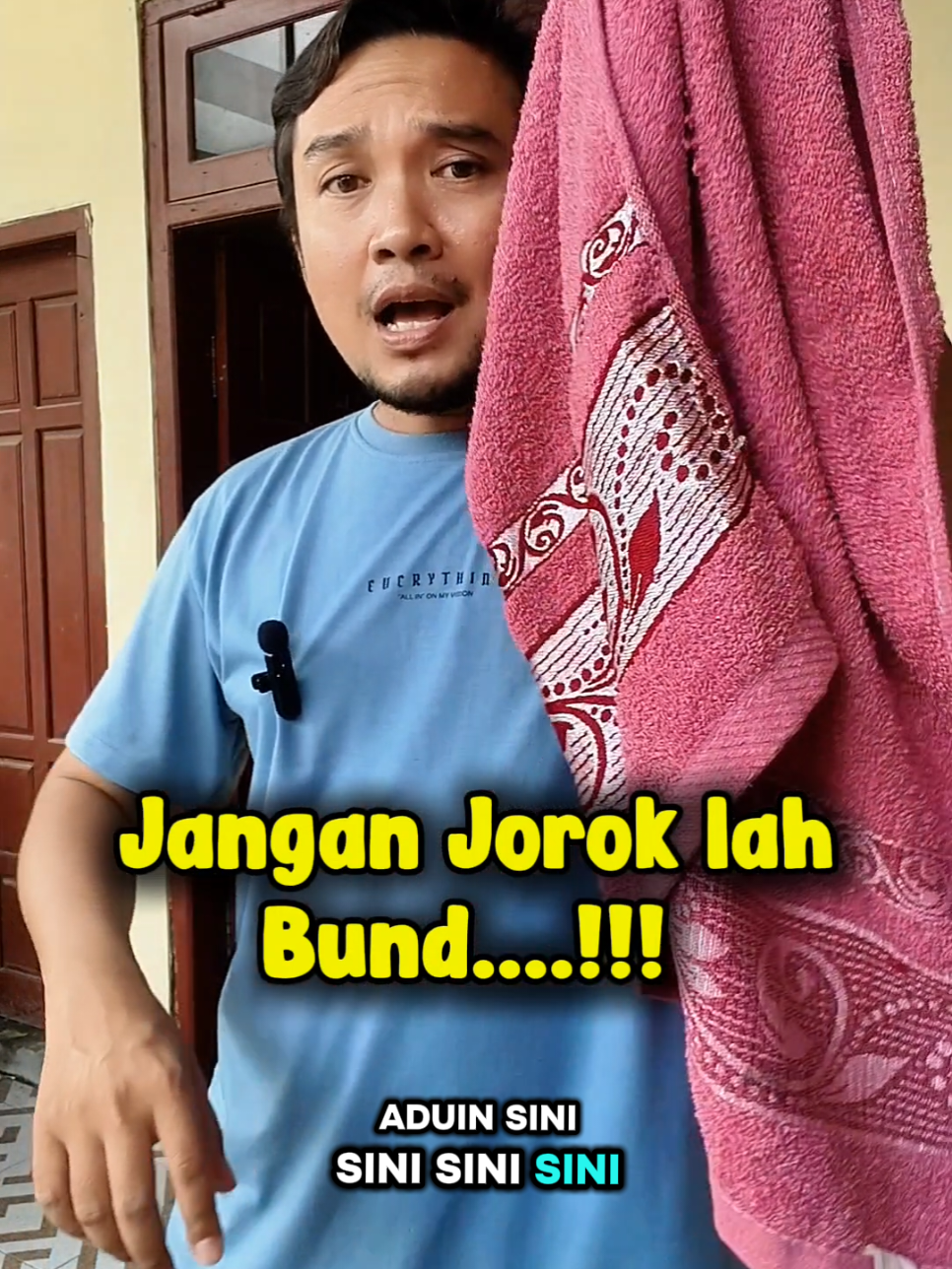 jangan pakai handuk badan untuk kepala pakai aja handuk khusus kepala atau handuk keramas dewasa ini bun ini bahannya microfiber tebal lembut dasarnya bagus banget harganya lagi promo buruan order di keranjang kiri bawah video ya Bun jangan tunggu harganya naik Bun.  #handukkeramasdewasa #handukkeramaspraktis #handukkeramaskepala 