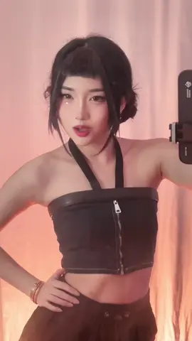 Another closet cos 🙈#kpopdemonhunters #kpopdemonhunterscosplay #kpopdemonhunterszoey 