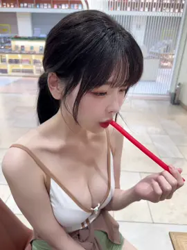 우유.. 좋아해? 😜 🎵Music provided by 브금대통령 #훈녀 #모델 #관리자님이거추천어때요 