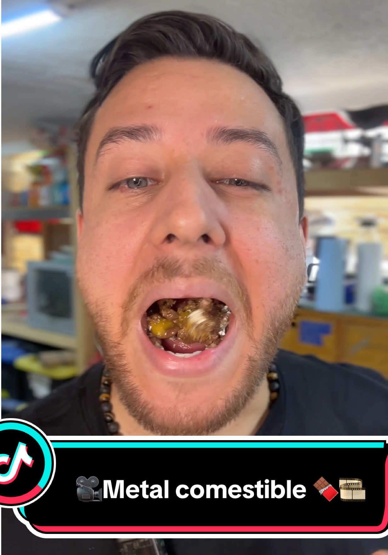 🎥Dulce con envoltura de TRONCHATORO 🍫🐂🎞️ #matilda #tronchatoro #bruce #props #efectos #metalcomestible #cine #viral #DIY #fyp 