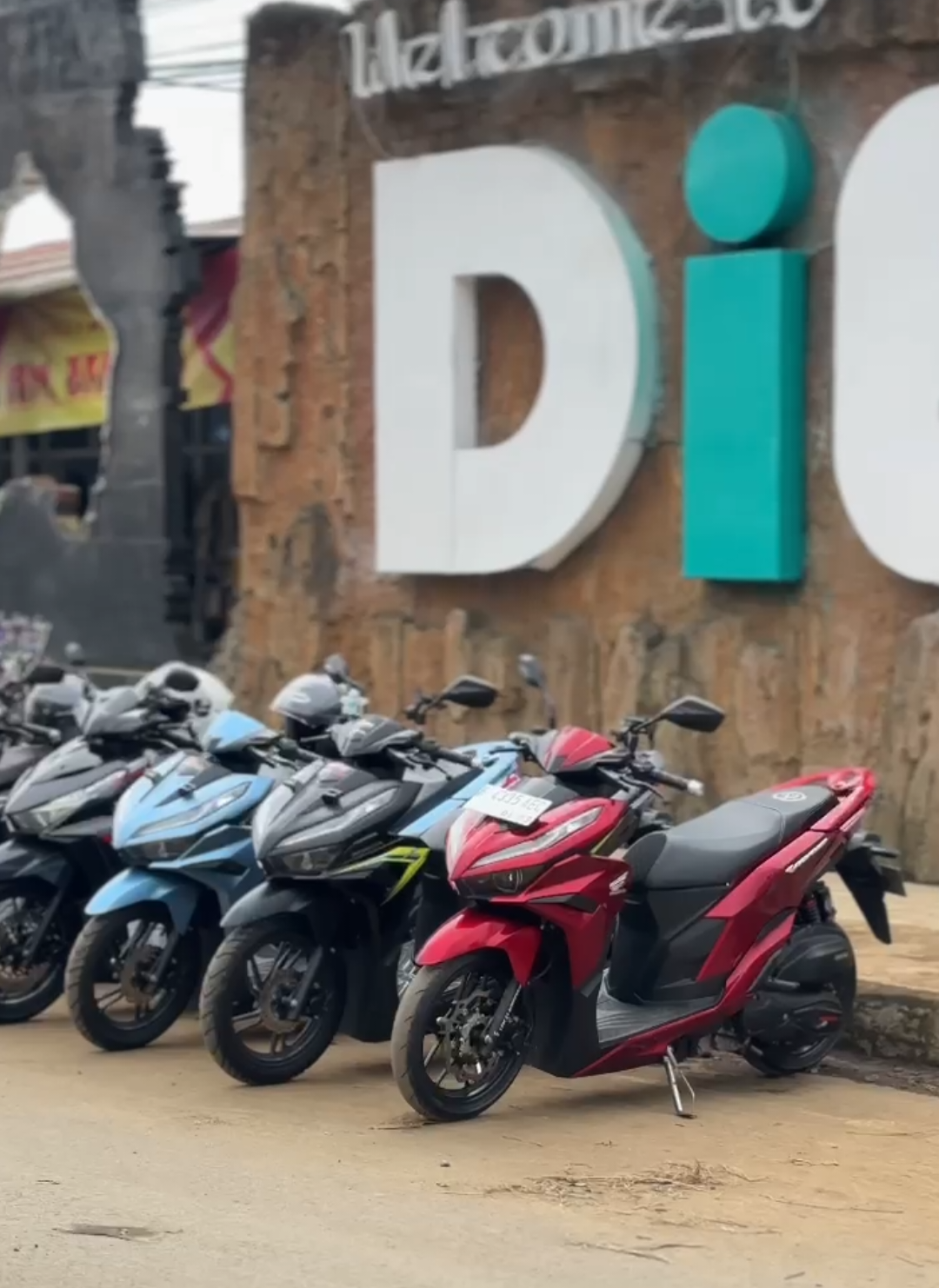 when ya 🥺 . . . #vario125 #vavarioan #variomodifikasi #varionistyindonesia #varioproper #maticproper #matic #dieng_wonosobo #fyp #maticganesha 