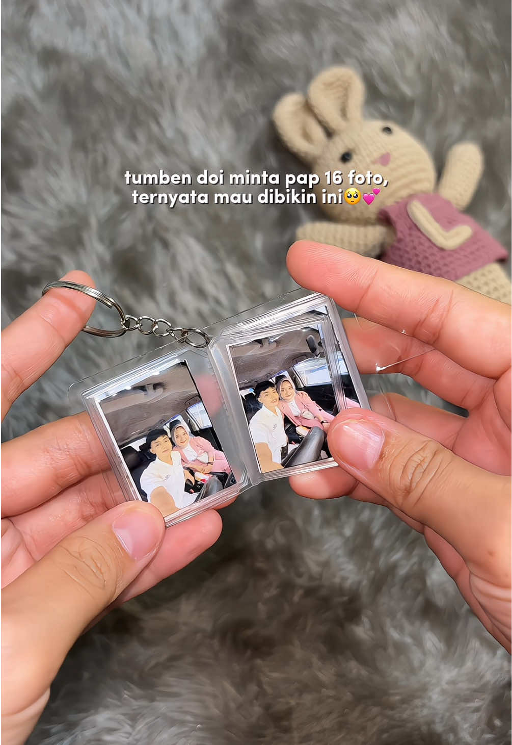 gantungan kunci album foto💕 #gantungankunci #gantungankuncicustom #kadopacar #kadounik 