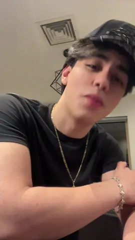 ando viendo todos sus videos 👀