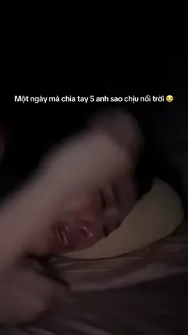 Giờ còn có 2 anh thôi đó, chịu chưa 😭😭😭