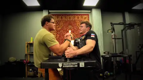Akimbo_69 Vs Schoolboy #Akimbo_69 #Schoolboy #armwrestler_123 #armwrestling #fyp #fypp #рекомендации 