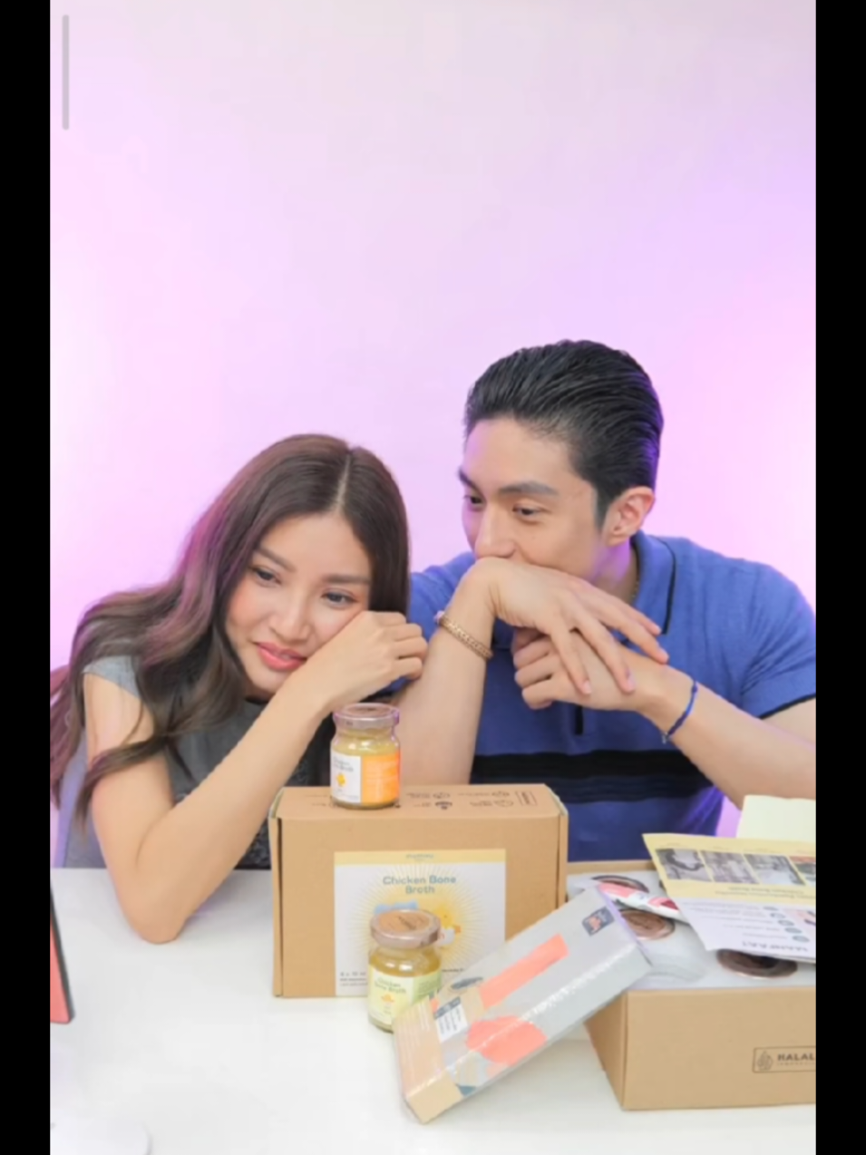 cewek mana  yang gak baper coba kalau cowonya Physical Touch gini, penumpang kapal aja sampai oleng pak.. !!ingat ya para penumpang kapal sargio, hubungan dewasa itu tidak butuh tanggal jadian, tapi tanggal pernikahan ⛵⛵#fyp #sargio #giorgioantonio #sarwendahofficial 