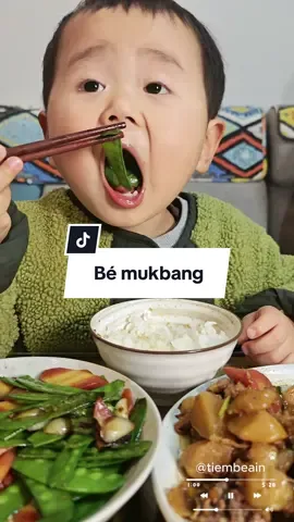 Bé ăn rau sào nha🌼🌼🌼#antoanchobe #mukbang #xuhuong #baby #mevabe #embemukbang #bean #phần2 