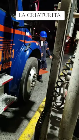 AL FIN UN NIÑO SIN CELULAR JUGANDO CON SUS JUGUETES #lacriaturita#transportesjsv #mamalonesdela57 #piperosmexicanos🇲🇽🇲 #
