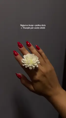 Marilyn Monroe vibes ❤️ #polkadot #polkadots #rednails #rednail #kosova #prishtina #nailsinprishtina #nailsalonprishtina #prishtin #vajzatshqiptare #vajzatkosovare #albania #shqip #shqiptok #girlstok #summernails 