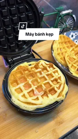 Máy nướng bánh kẹp tiện lợi nướng bánh nhanh gọn thơm ngon #emxoan #maynuongbanhkep #food #anvat #ancungtiktok 