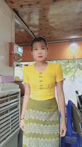 #မောင့်ရဲ့ပခုံးဖျားလေးထက်မှာမှီခိုဝင်နားကာ🥰🥰🍒