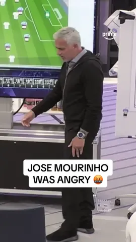 If you mess up, Jose Mourinho will let you know 🤬 #tottenham #spurs #josemourinho #footballtiktok 