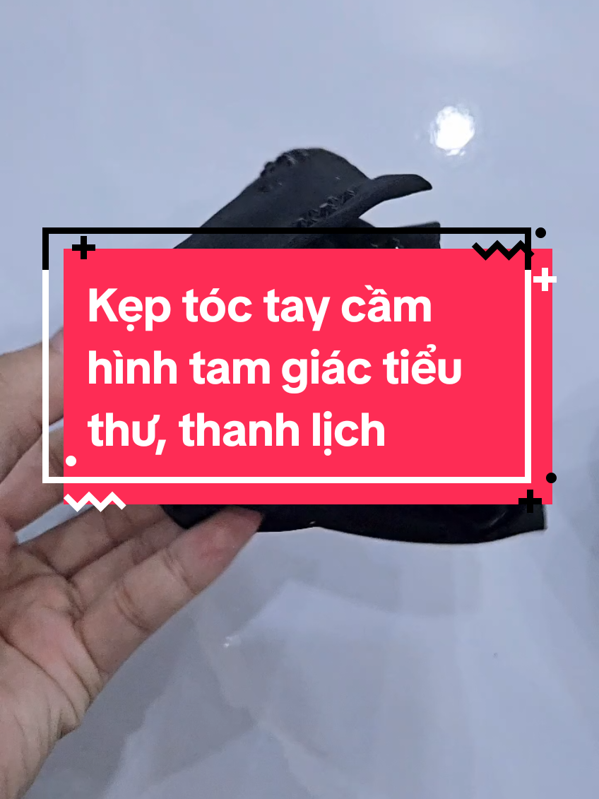 Kẹp tóc cầm tay hình tam giác #kẹptócnữ #kepxinhmoingay #keptocnuxinh #keptoccangcua #xuhuong #thinhhanh #muasamcungtiktok 