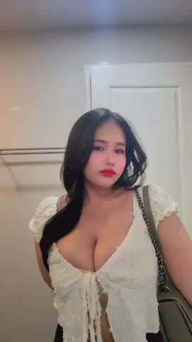 ผมชอบลูกชายแม่ค้าบ😗🥺#01 #fypシ゚ #chubbygirl #สาวอวบ #chubby #เสื้อสาวอวบ #OOTD #ootdสาวอวบ #สาวอวบแต่งตัวยังไง 