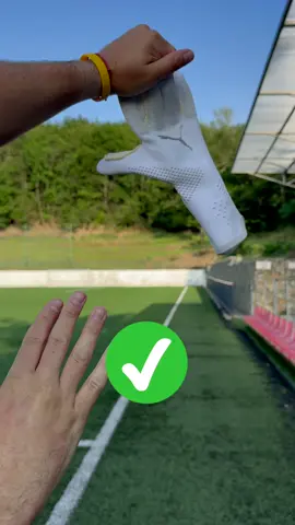 How to with #goalkeepergloves #football #howto #tutorial #11teamsports #lovethegame