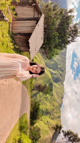 Quay phim nhà Bản được khen quá trời, tự hào không để đâu cho hết! 🎥✨  #travel #taxua #tiktoktravel #reviewtaxua 