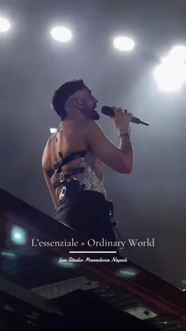 Marco Mengoni canta Ordinary World e L’Essenziale al Maradona di Napoli  #marcomengoni #stadiomaradona #concerto #live 