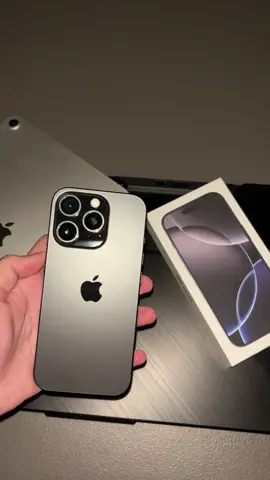 Ang dugyot nung screen 😭 #fyp #iphone16pro #apple