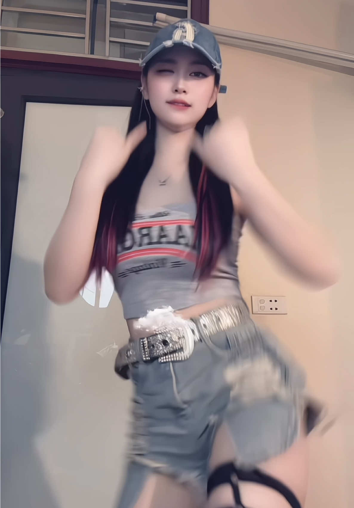 Rót đến tràn ly 🍷 #idol #idollive #livedance #dance #livenhaytheoquatang #livebienhinh #trend 