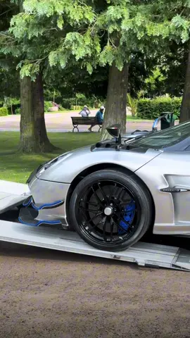 My first Pagani.. 😍🙌 #paganihuayrabc #pagani #huayra #båstad 