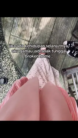 kenapa harus tinggal sama kake nene😔❓