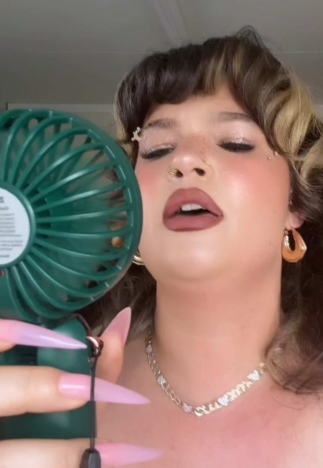 Iygiygi … #no1fan shout out alll the fansss… see u in a sec glasto xxxxxxxxxxxx