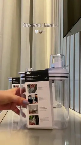 Organizando a lavanderia com o kit de dispenser da Ou 🧺🫧🤍 #organizacao #limpeza #lavanderia #comprasonline #casa #casanova #fyp #enxovaldecasanova 