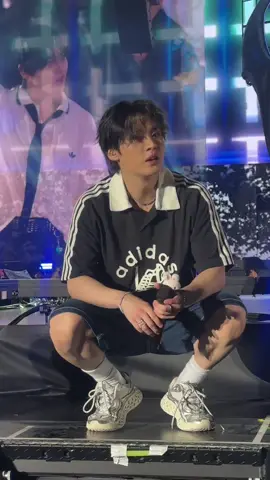 i know you know we know #fyp #foryou #straykids #skz #stay #concert #kpop #kpopconcert #straykidschicago #dominate #fancam #leeknow #minho @Stray Kids 